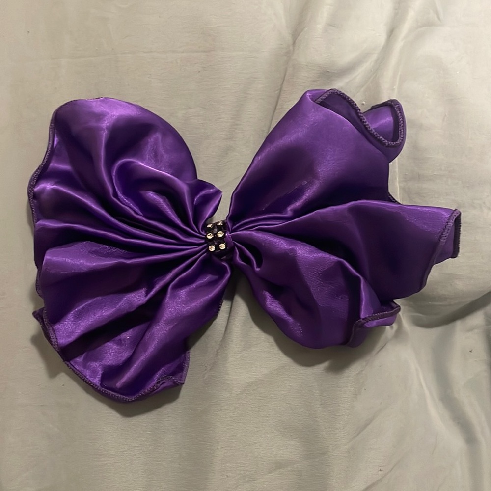 Purple bow
